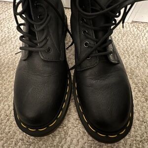 Dr. Martens 1460 Black Smooth Leather 8-Eye Boots Size US Womens 9